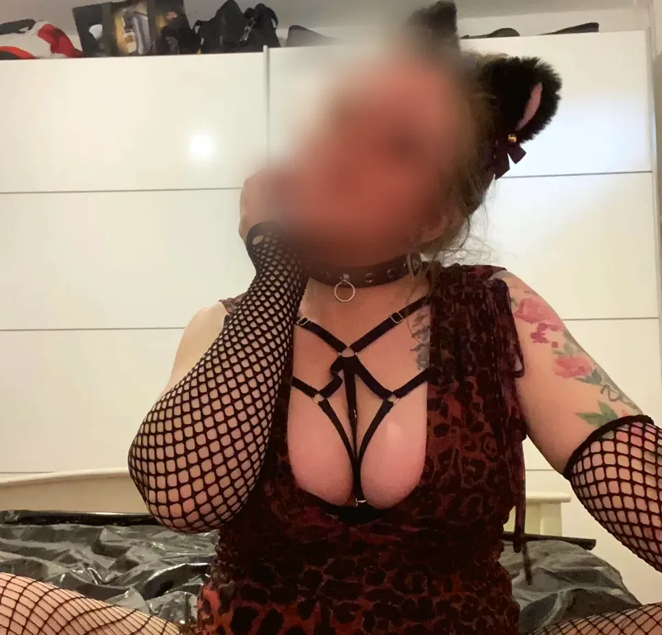Angelika, 27