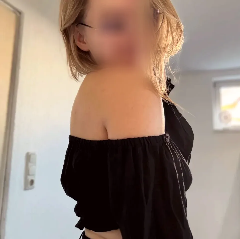 Chiara, 26