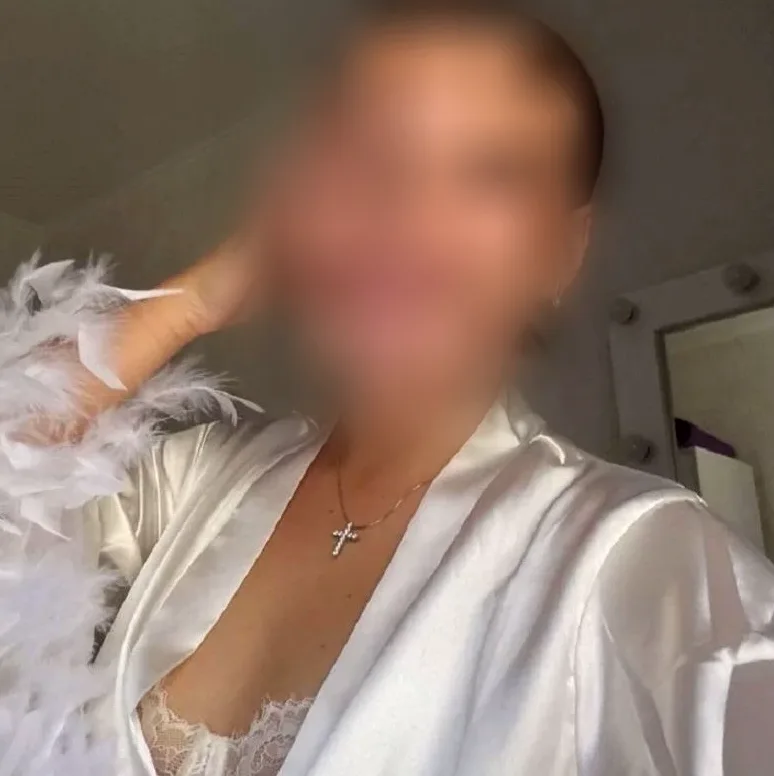 Romana, 25