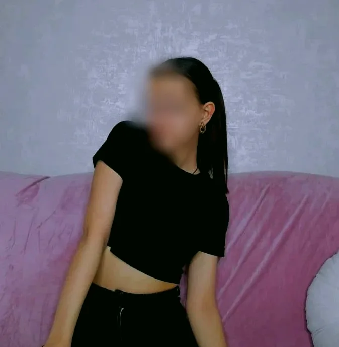 Sabrina, 22