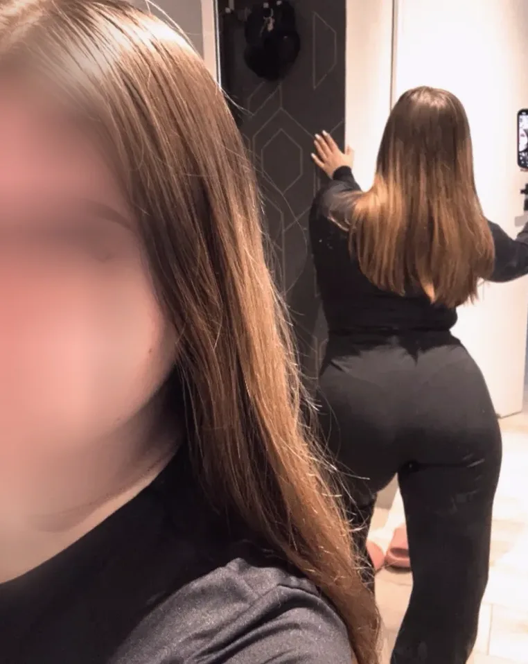 Valentina, 22