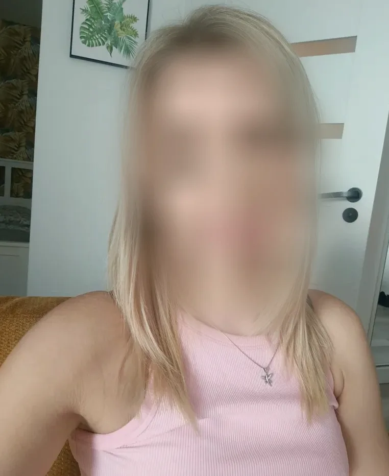 Yvonne, 26